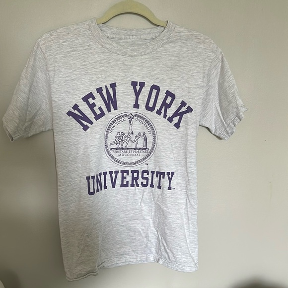 NYU New York University T-Shirt - Picture 1 of 4